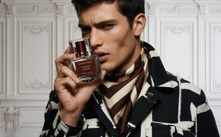 whistle moon by prosody london alternative to aventus